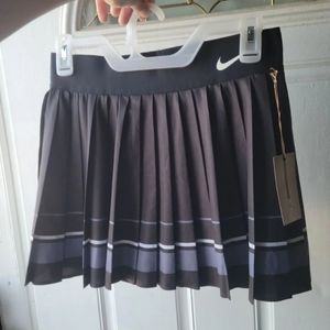 Nike victory tennis skirt small